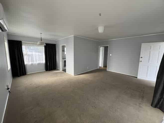 39A  Brian Crescent , Stanmore Bay