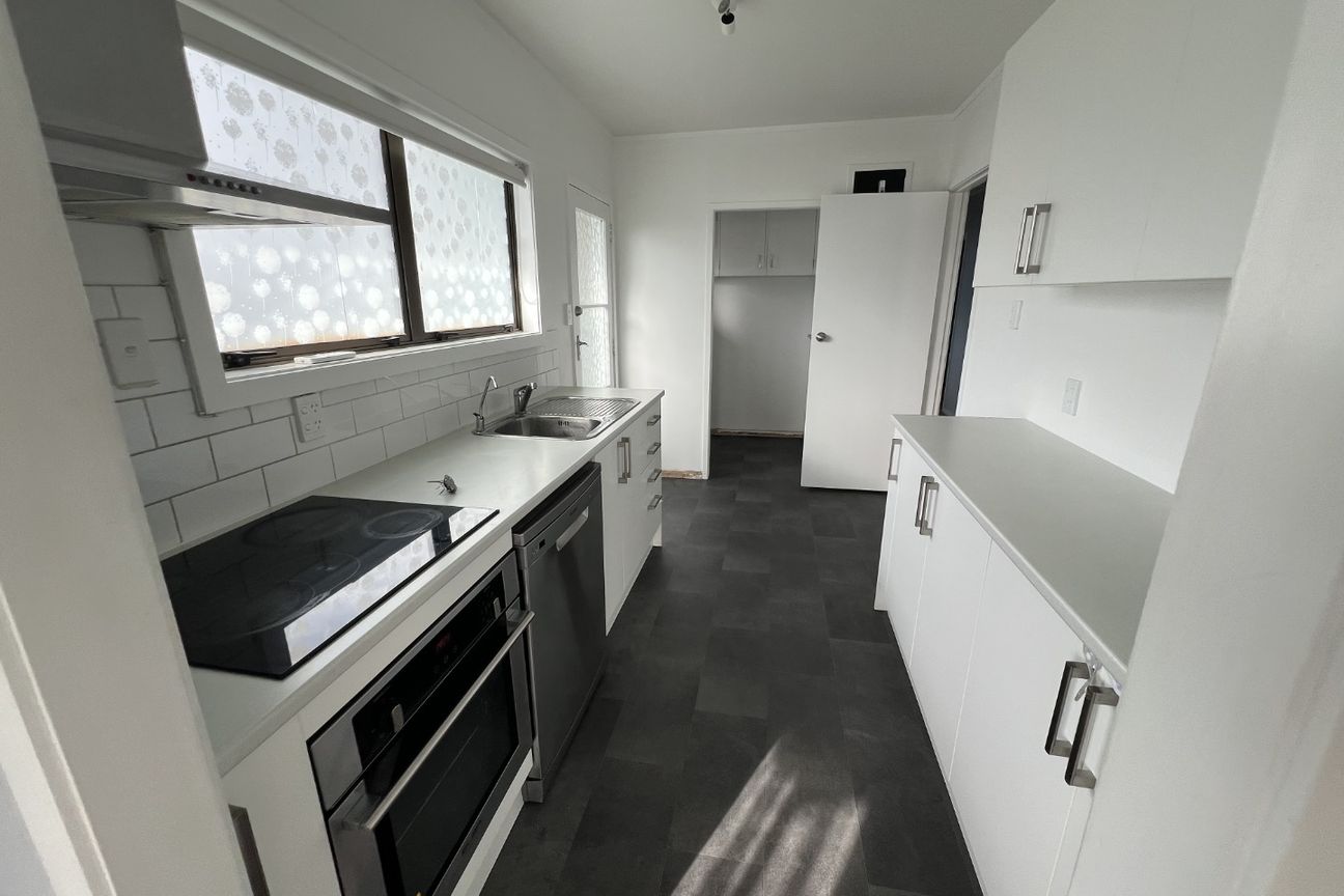 Charming 3-Bedroom Home in the Heart of Stanmore Bay - Widok 4
