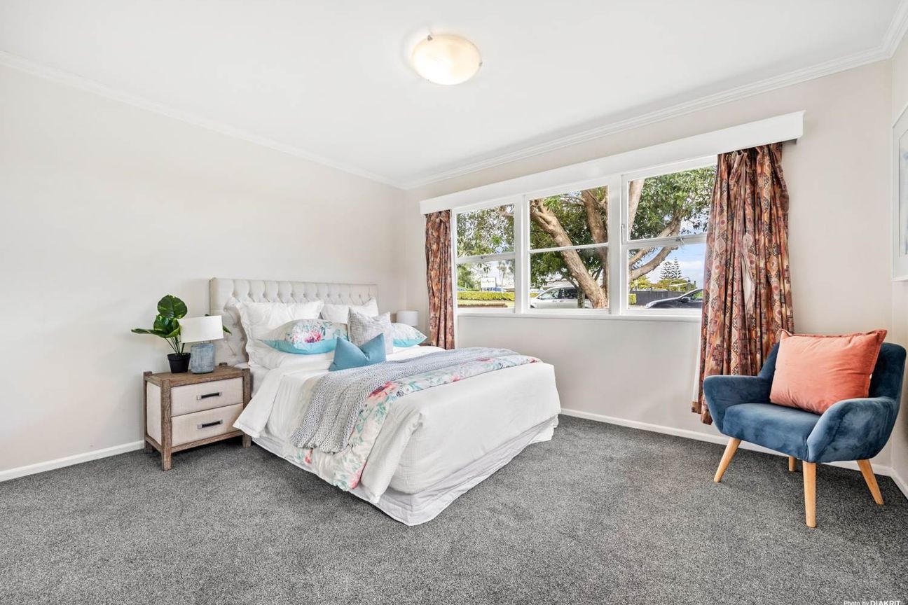 Cozy sunny one bedroom PLUS downstairs sleepout unit in Saint Heliers. - Widok 5