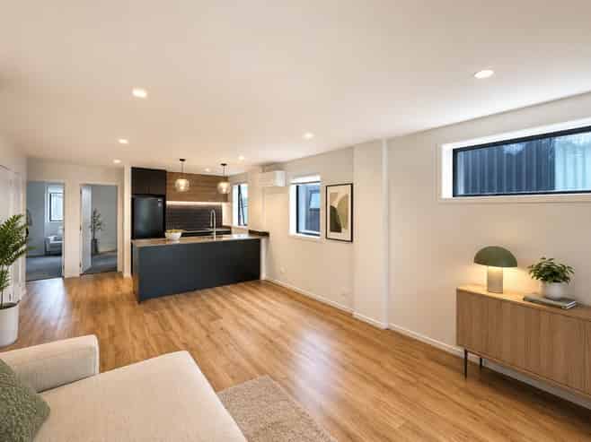 4/2 Sioux Road, Hobsonville