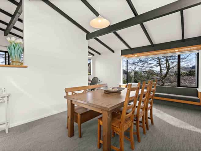10 Busby Hill, Havelock North