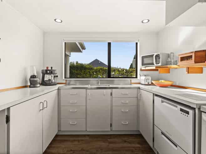 10 Busby Hill, Havelock North