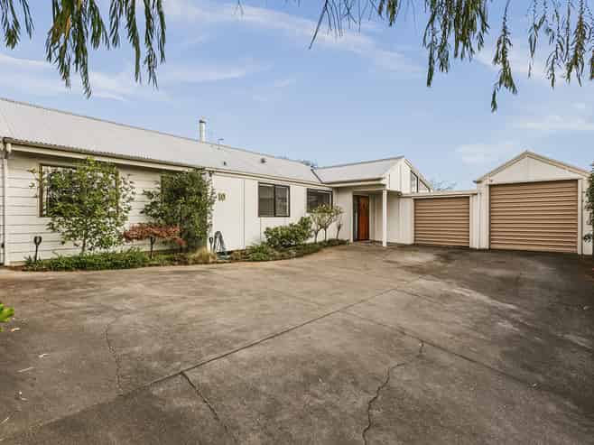 10 Busby Hill, Havelock North