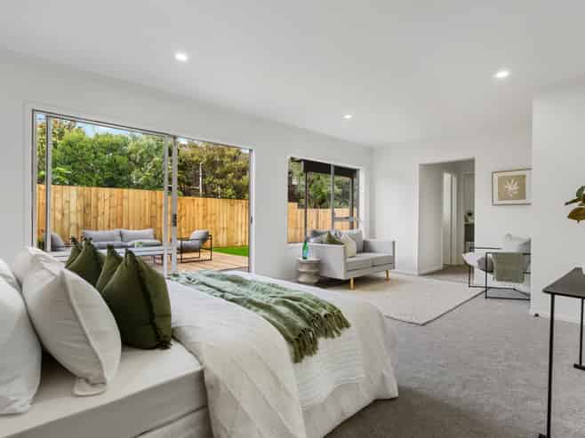 2/108 East Coast Road, Forrest Hill