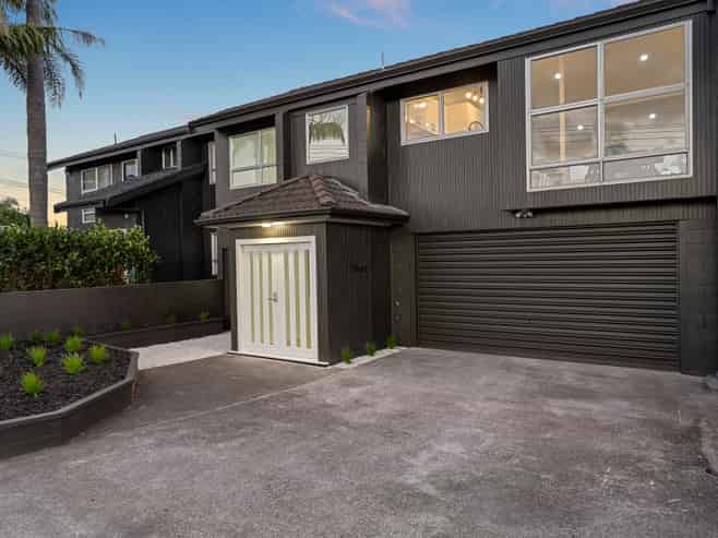 2/108 East Coast Road, Forrest Hill
