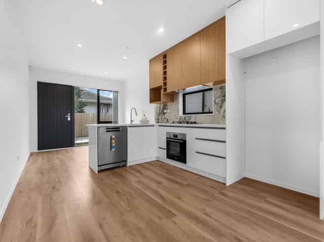 22B Justamere Place, Weymouth