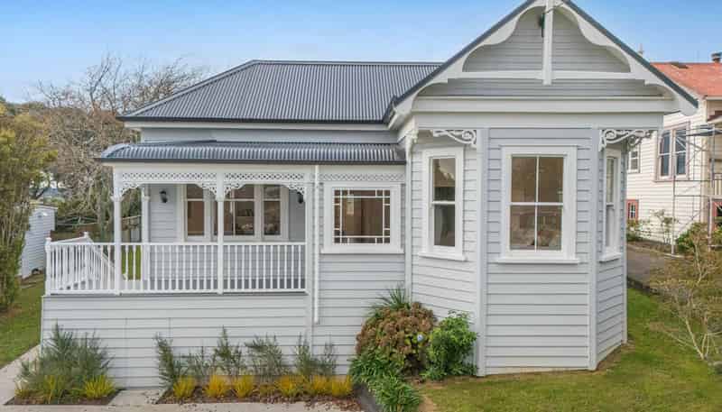 5 Porter Crescent, Helensville
