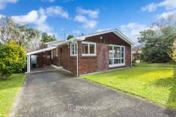 4 Dowling Grove, Silverstream