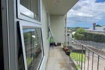 11/44 Sarsfield, Herne Bay