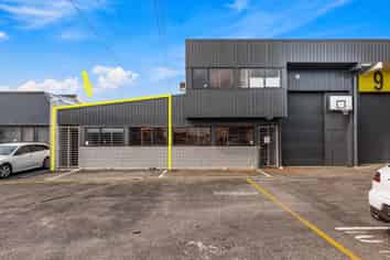 NEW LYNN OFFICE/STORAGE