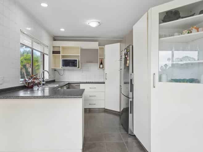 39 Nui Mana Place, Te Atatu South