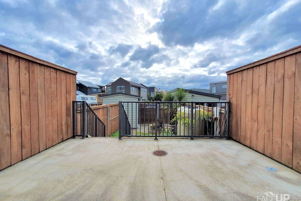 Hobsonville, 2 bedrooms + Loft, $675 – další