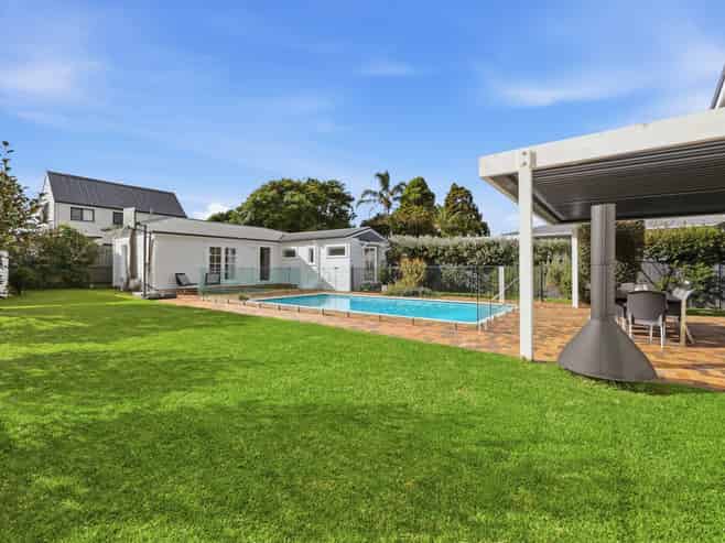 23 Fairholme Avenue, Epsom