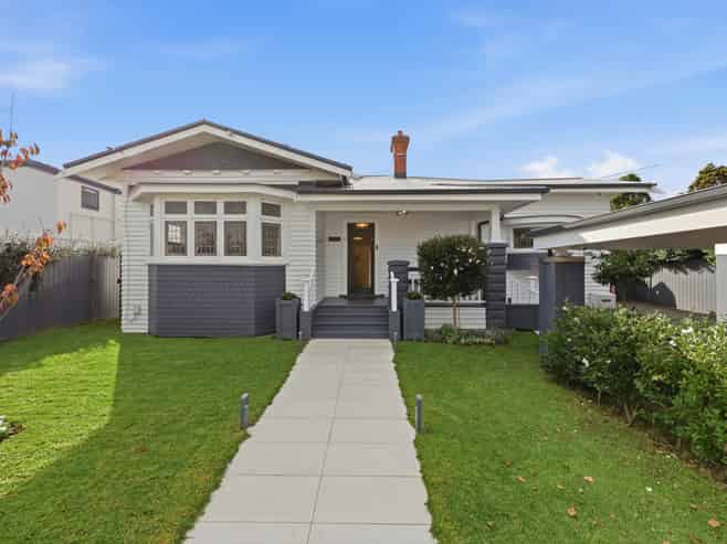 23 Fairholme Avenue, Epsom