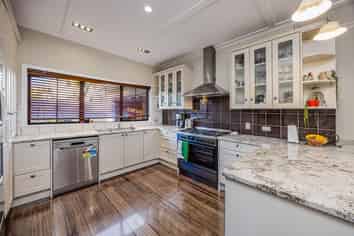 21 Claude Road, Hillpark