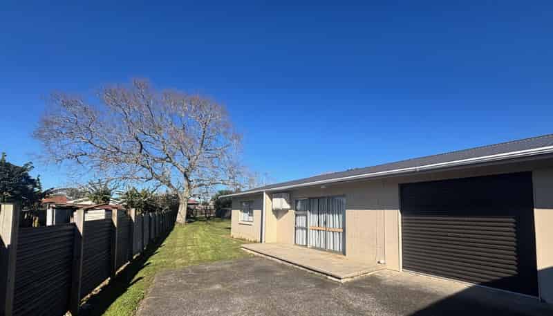 16A Kennelly Crescent, Pukekohe