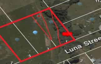  1,3,5 Luna st,, Lumsden
