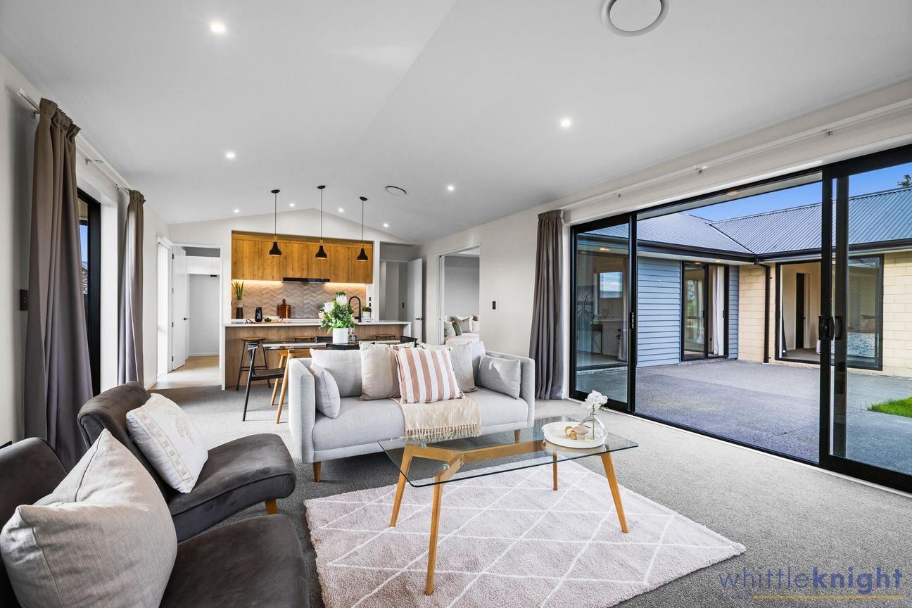 Family Living with Space, Style & Reserve Views - Ansicht 2