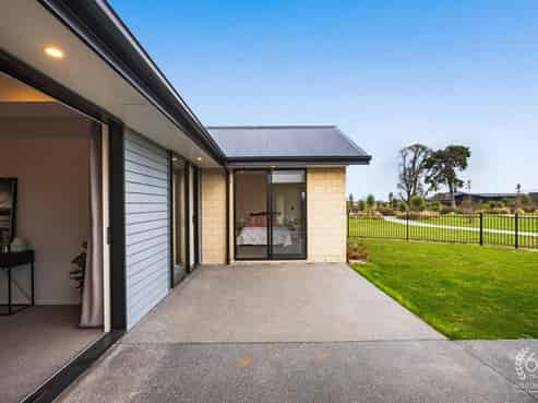 14 Hollard Crescent, Lincoln