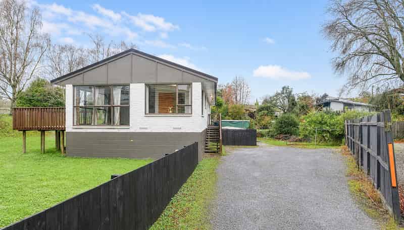 12A Lorraine Place, Glenview
