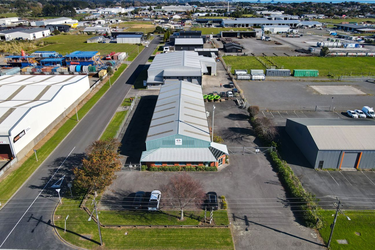 Highly Functional & Versatile Industrial Facility - Widok 3