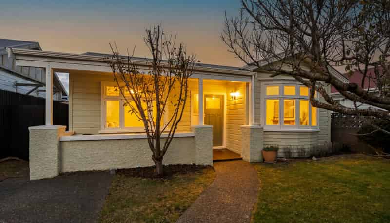 40 Palm Avenue, Lyall Bay