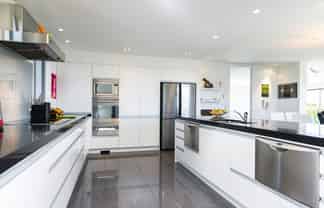 7 Golf View Close, Fairhall