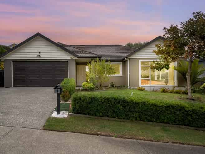 50 Te Puia Drive, Aotea