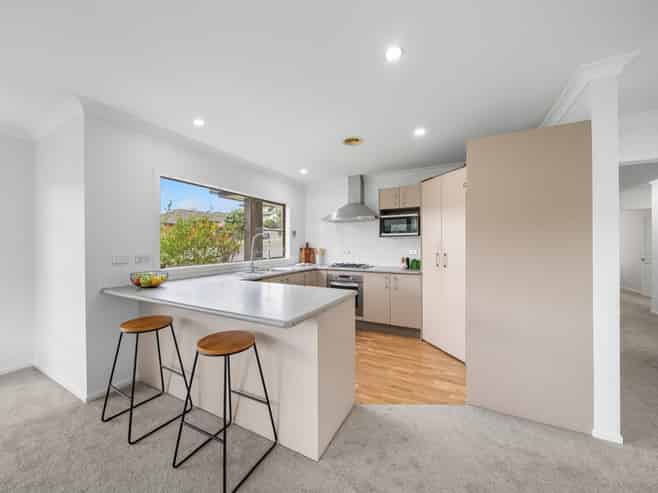 50 Te Puia Drive, Aotea