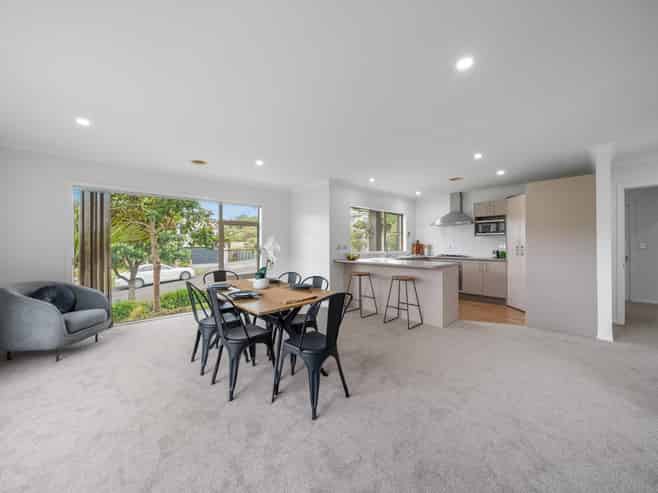 50 Te Puia Drive, Aotea
