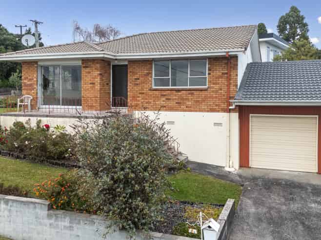 1/2 Routley Drive, Glen Eden