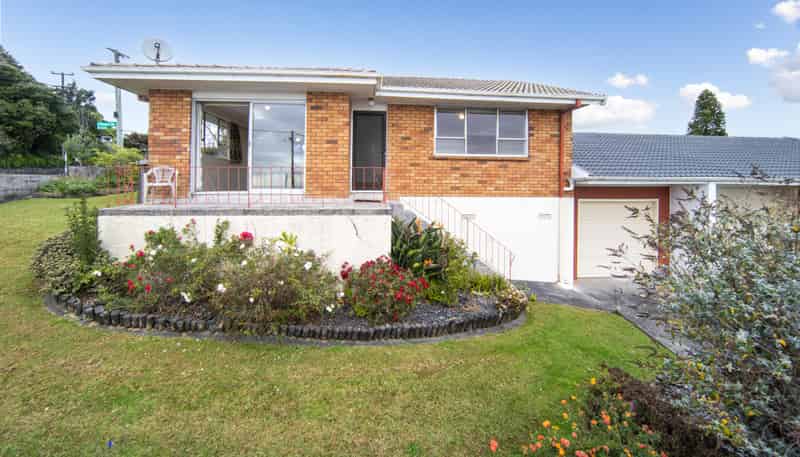 1/2 Routley Drive, Glen Eden