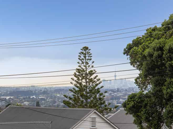 1/2 Routley Drive, Glen Eden