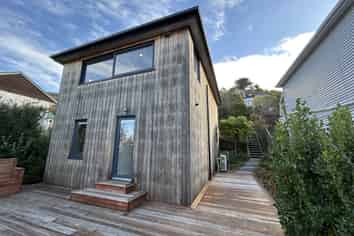 15 Brittan Terrace, Lyttelton