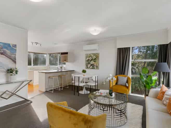 39C Kaipatiki Road (also known as 39C Emirau Place), Glenfield