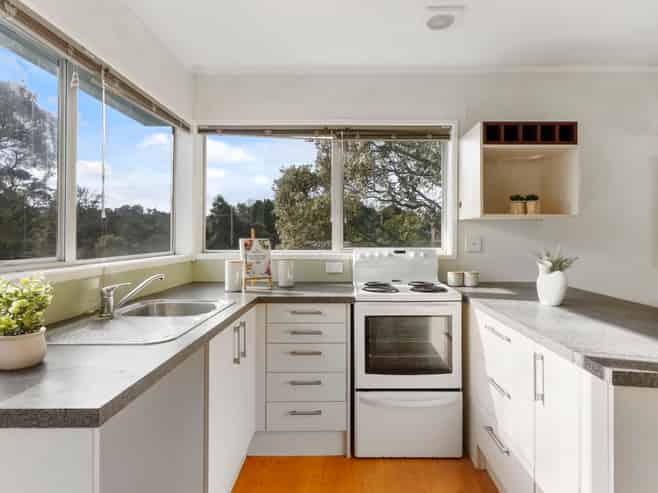 39C Kaipatiki Road, Glenfield