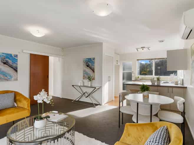 39C Kaipatiki Road (also known as 39C Emirau Place), Glenfield