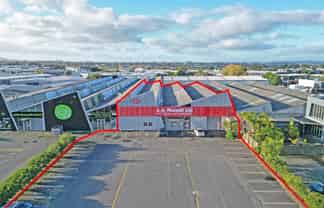 ST. JOHN'S TRADE RETAIL 
