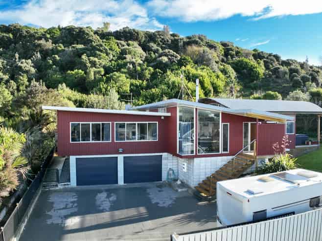 56A Moana Road, Okitu