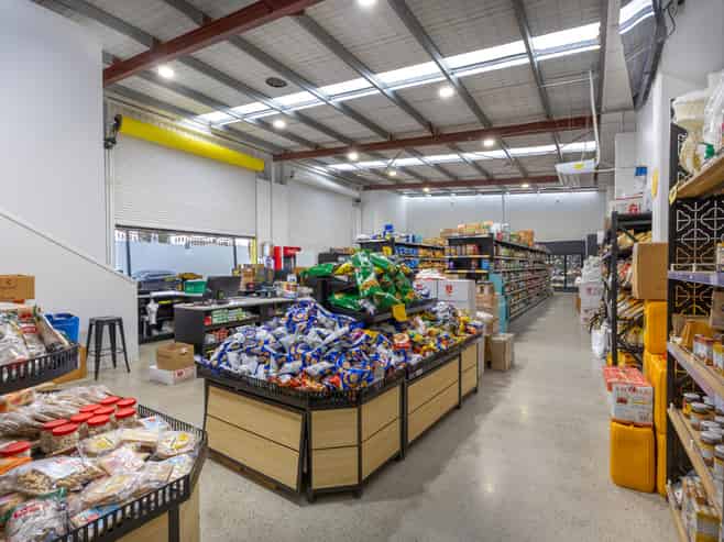 Dual Tenancy Property with Regular Growth