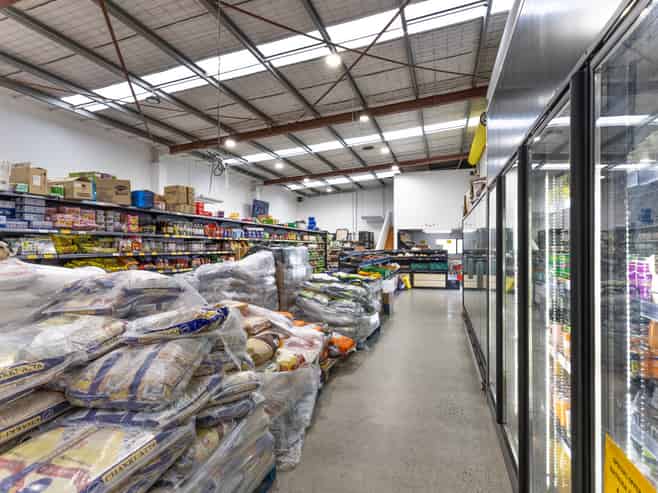 Dual Tenancy Property with Regular Growth