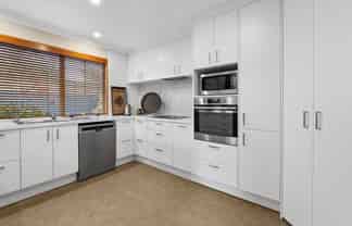 90 Pages Road, Allenton