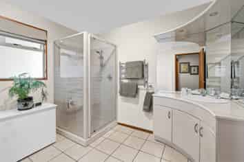 90 Pages Road, Allenton