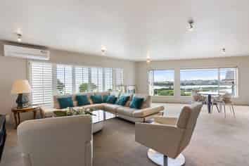 4/2 Crescent Road, Parnell
