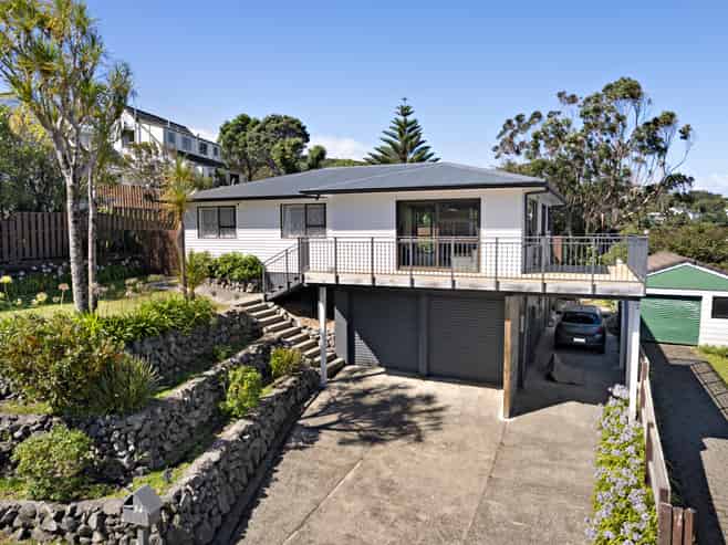 34 Percy Dyett Drive, Karori