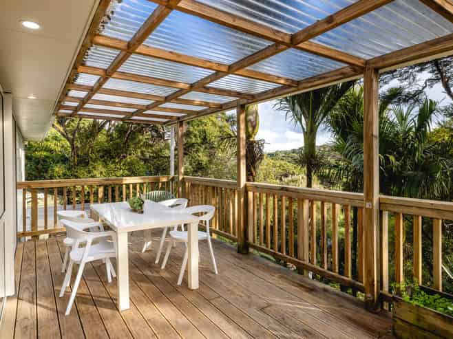 52 Crescent Road East, Ostend