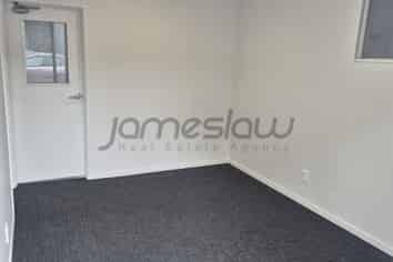 Industrial Unit in the Heart of Manukau
