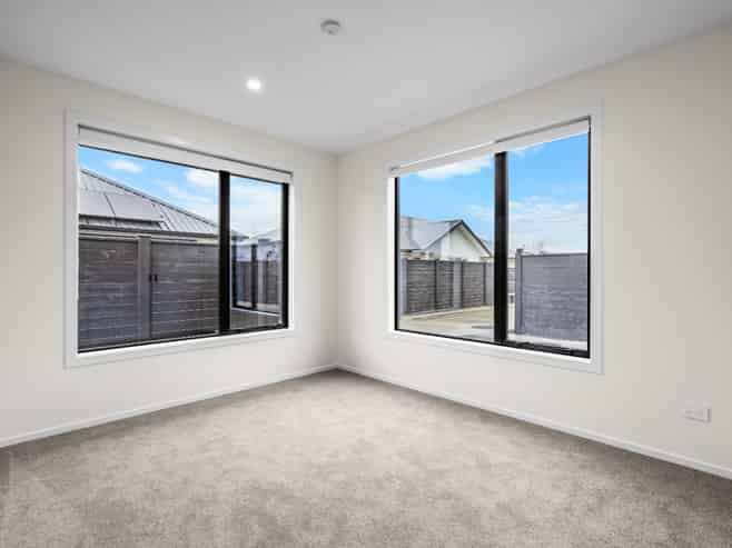 1/25 Boyce Crescent, Cambridge