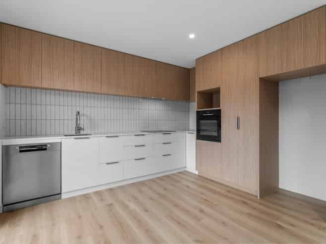 2/25 Boyce Crescent, Cambridge