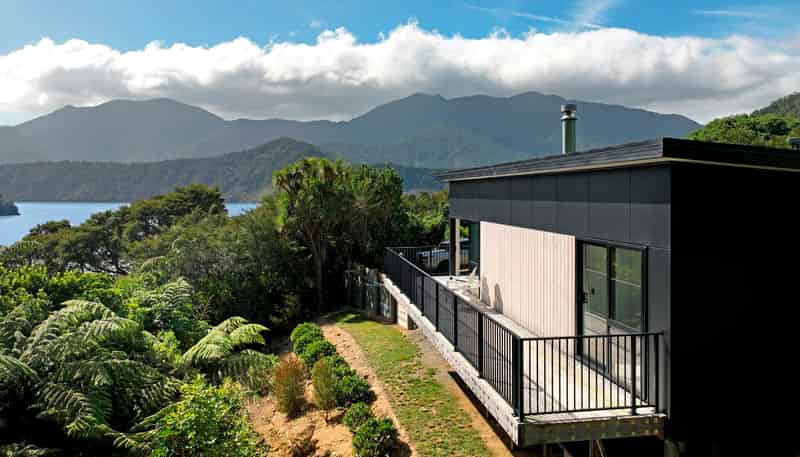 3203 Archers Road, Tennyson Inlet